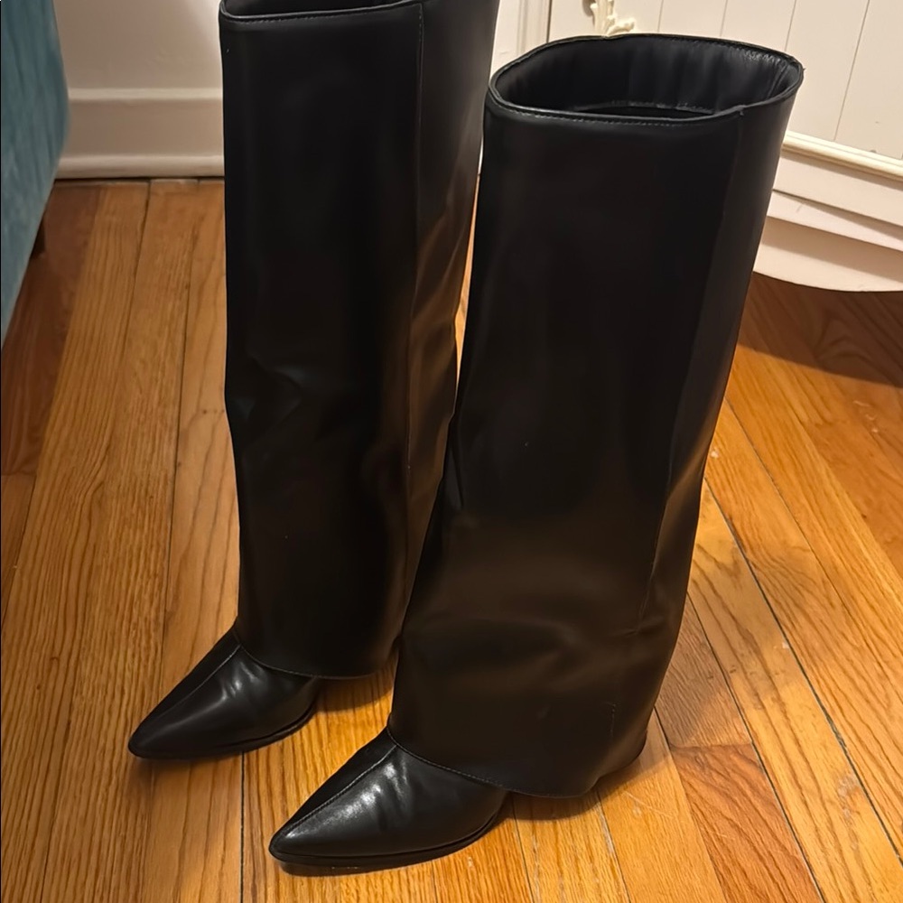 Women's Black Knee-High Boots